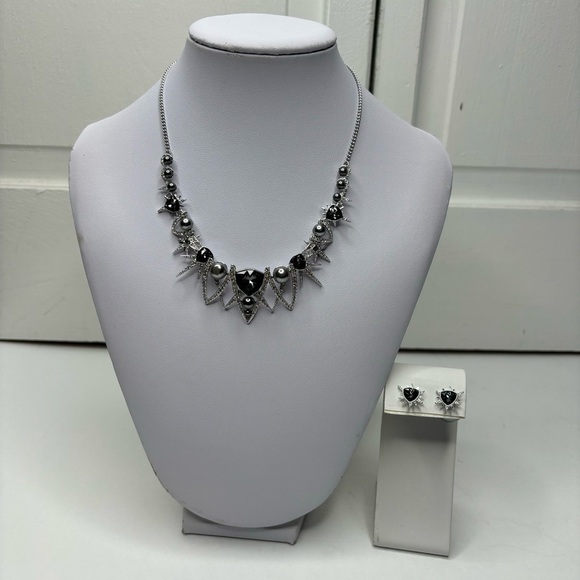SWAROVSKI Sign Fantastic Floral Spike Necklace & Earring Set - Picture 3 of 10